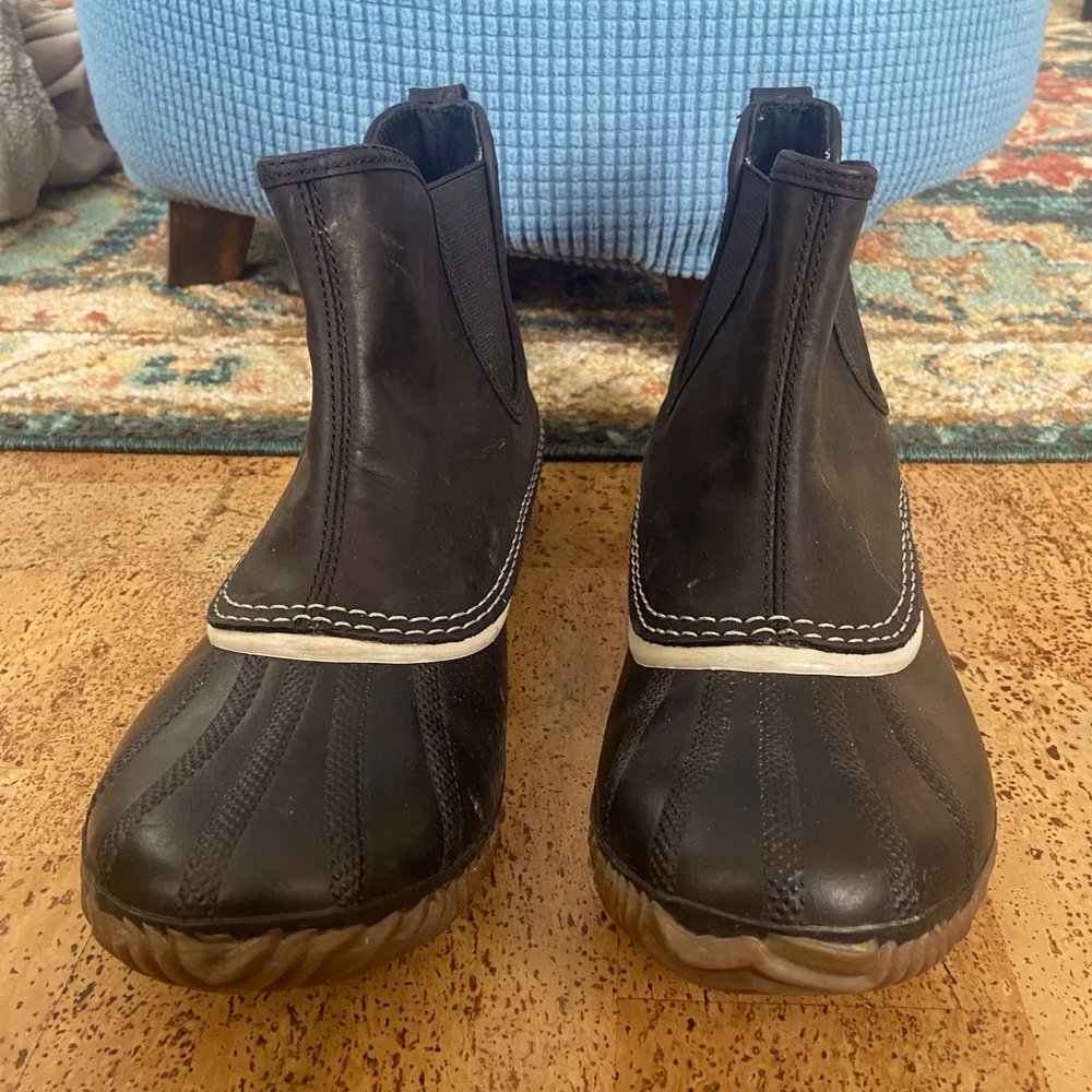 Sorel Out N About Waterproof Chelsea Duck Boots Size 9